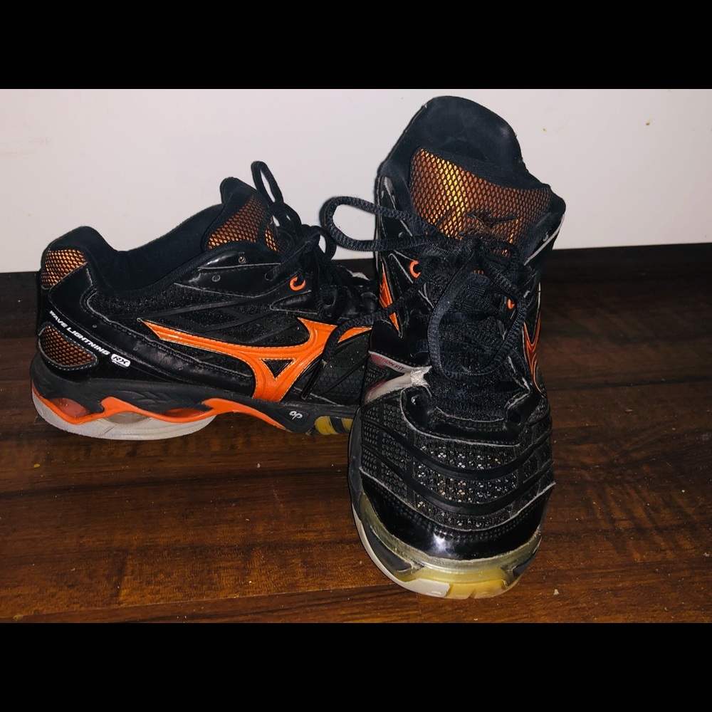 Mizuno Wave Lightning RX